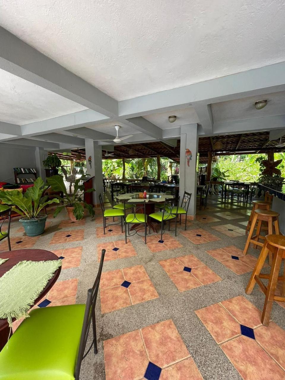 House Of The Macaws Bed & Breakfast ตาร์กอเลส ภายนอก รูปภาพ